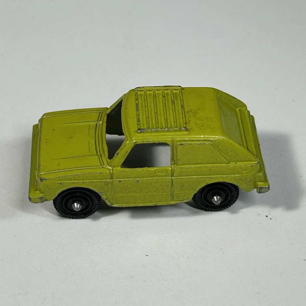 Vintage Small Diecast Car Lot‎ of 6, Tootsie Toy, toy Cars, mini Cars 2